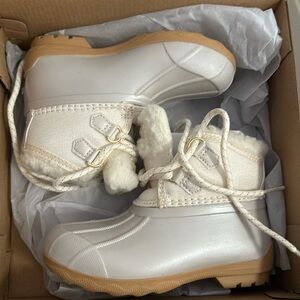 Sperry girls snow boots